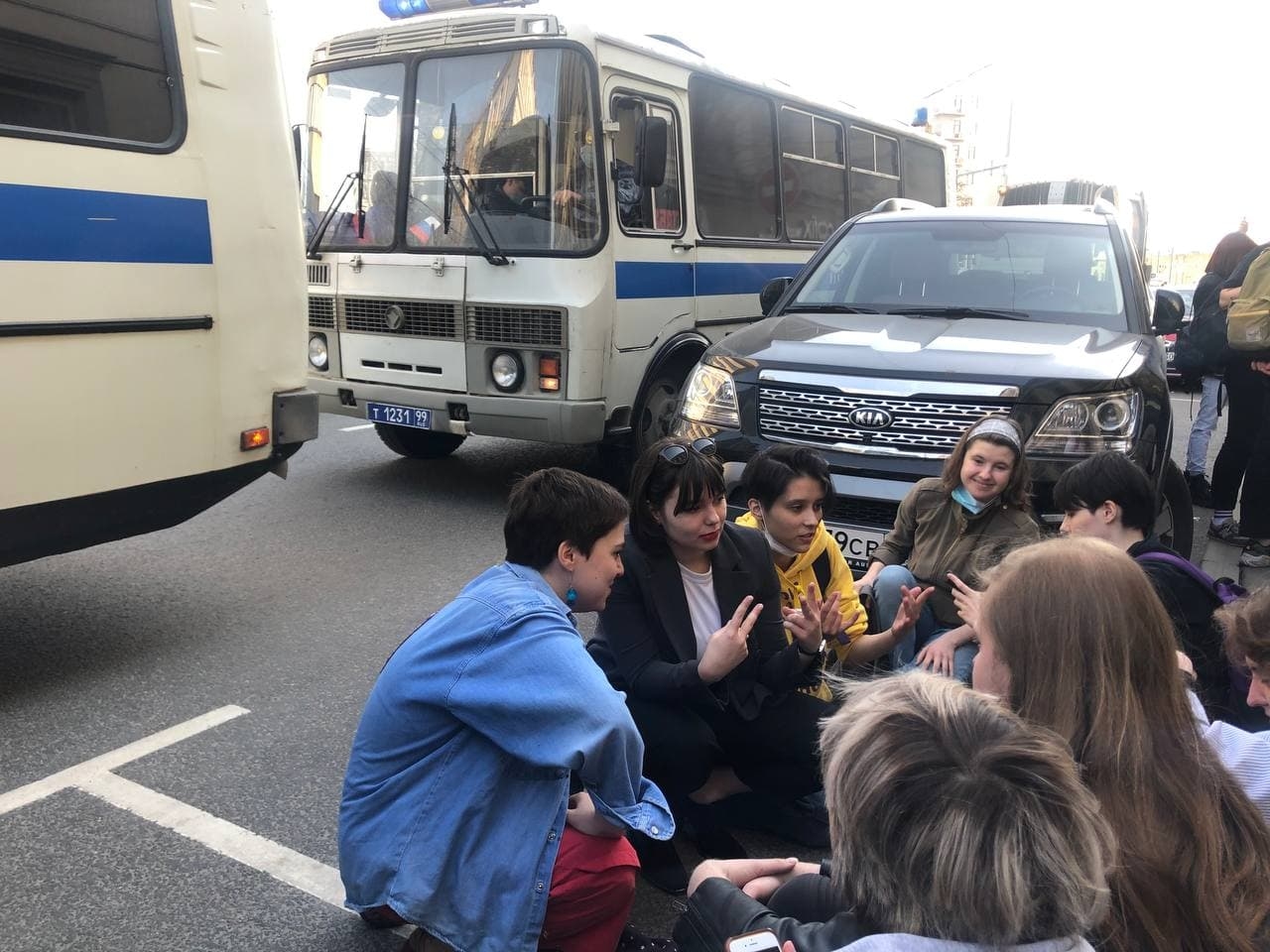 Группа поддержики и автозаки