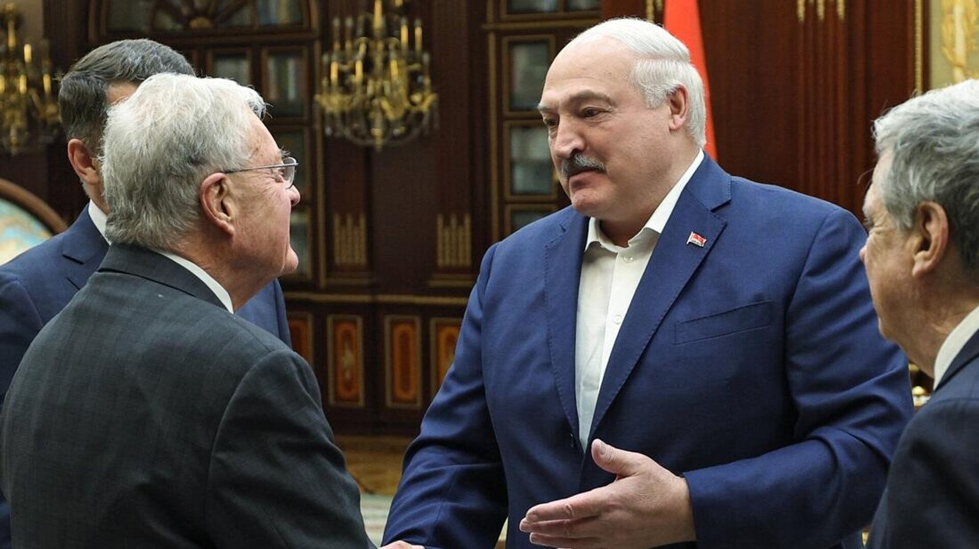 Александр Лукашенко и Кит Келлог — спецпредставитель Трампа